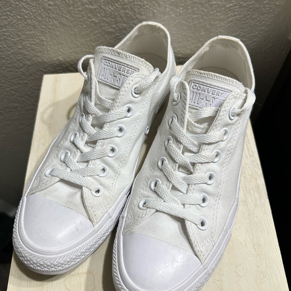 Solid White Converse - Picture 4 of 4